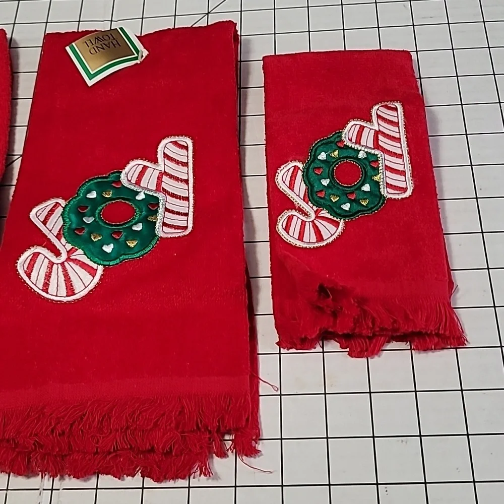 Festive Red Joy 2‎ Hand Towels and 1 Fingertip Towel Set NWT